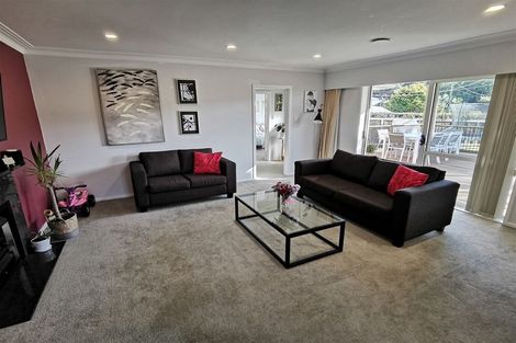 Photo of property in 22 Forest Glen, Orewa, 0931