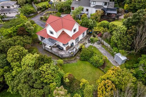 Photo of property in 21 Saunders Close, Whitby, Porirua, 5024