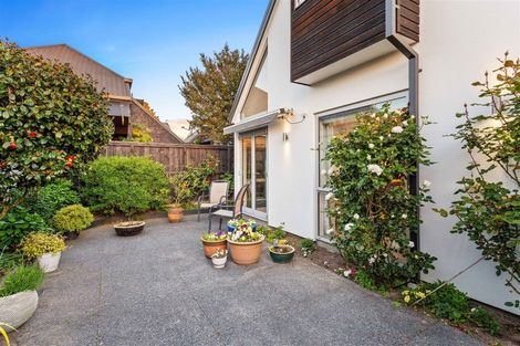 Photo of property in 2/64 Merivale Lane, Merivale, Christchurch, 8014