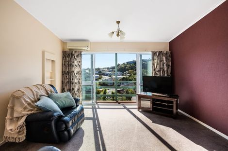 Photo of property in 2/10 Yarrow Place, Papakowhai, Porirua, 5024