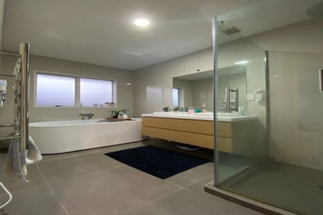 Photo of property in 8 Aspatria Place, Northpark, Auckland, 2013