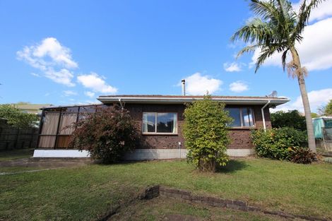 Photo of property in 10 Wesleydale Place, Papakura, 2110