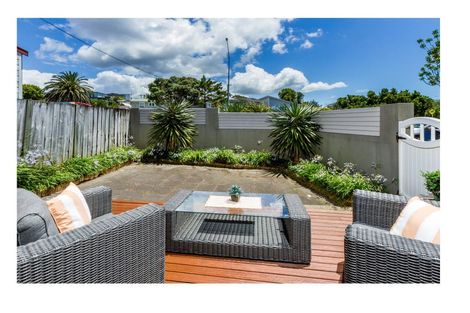 Photo of property in 6 Greville Road, Pinehill, Auckland, 0632