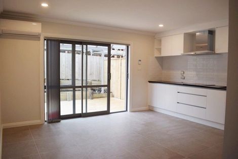 Photo of property in 50 Colliston Rise, Pinehill, Auckland, 0632