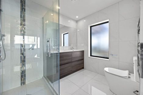 Photo of property in 16 Lime Hill Rise, Flat Bush, Auckland, 2019