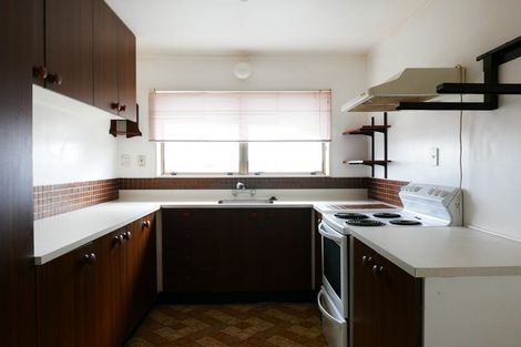 Photo of property in 3/320 Pakuranga Road, Pakuranga Heights, Auckland, 2010