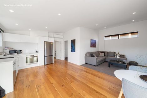 Photo of property in 18 Centre Crescent, Wanaka, 9305