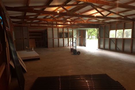 Photo of property in 176 Boord Crescent, Kumeu, 0891