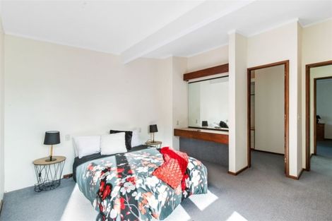 Photo of property in 29 Black Rock Road, Newlands, Wellington, 6037