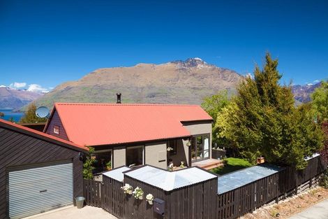 Photo of property in 18a Arawata Terrace, Fernhill, Queenstown, 9300