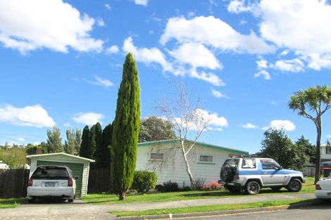 Photo of property in 40 Blueberry Grove, Timberlea, Upper Hutt, 5018