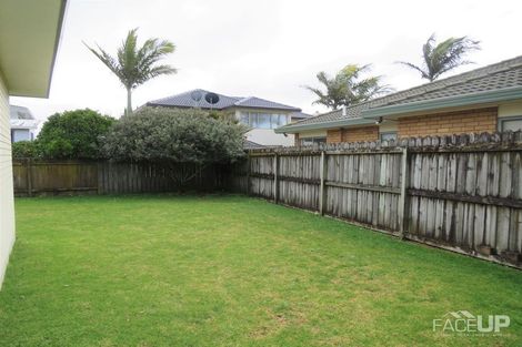 Photo of property in 22 Connemara Court, West Harbour, Auckland, 0618