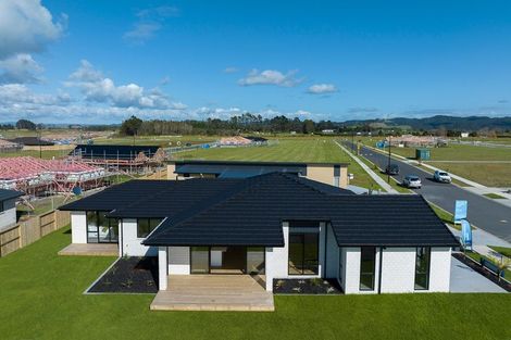 Photo of property in 32 Te Piriti Road, One Tree Point, 0118