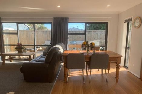 Photo of property in 25b Karaka Street, Merrilands, New Plymouth, 4312