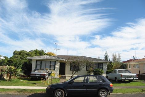 Photo of property in 40 Megan Avenue, Pakuranga Heights, Auckland, 2010