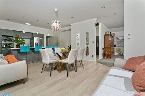 Photo of property in 11 Fendalton Place, Hatfields Beach, Orewa, 0931