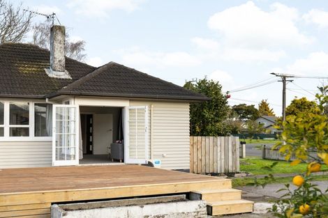 Photo of property in 2 Yeats Crescent, Fairfield, Hamilton, 3214