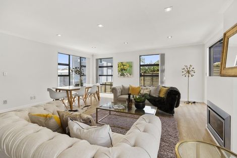 Photo of property in 133 Beach Road, Castor Bay, Auckland, 0620