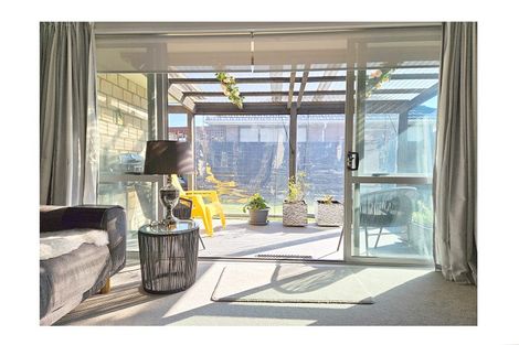 Photo of property in 2/335 Main South Road, Hornby, Christchurch, 8042