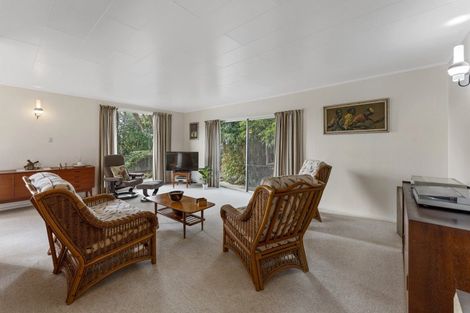 Photo of property in 412 Stokes Valley Road, Stokes Valley, Lower Hutt, 5019