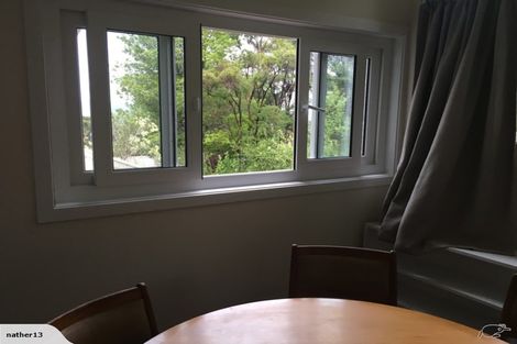 Photo of property in 18 Rauhuia Crescent, Parau, Auckland, 0604