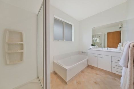 Photo of property in 115 Somerfield Street, Somerfield, Christchurch, 8024