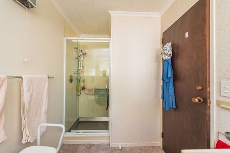 Photo of property in 16 Oaklea Avenue, Marton, 4710