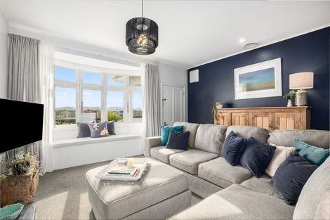 Photo of property in 7 Marine Parade, Eastbourne, Lower Hutt, 5013