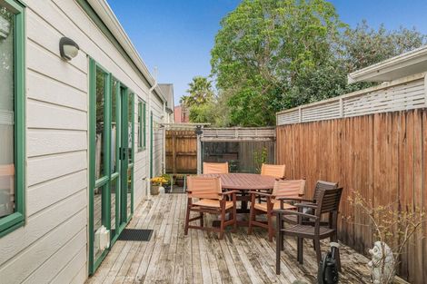 Photo of property in 7 Cholmondeley Crescent, Whitianga, 3510