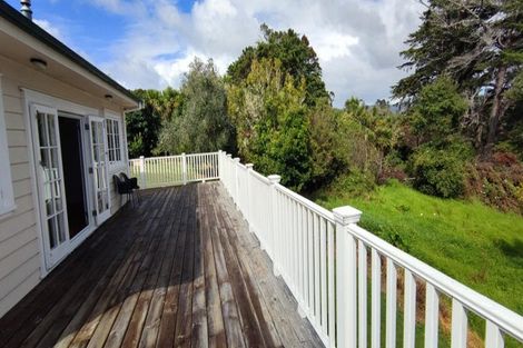 Photo of property in 145 Simpson Road, Henderson Valley, Auckland, 0614
