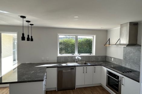 Photo of property in 2 Karaka Street, Inglewood, 4330