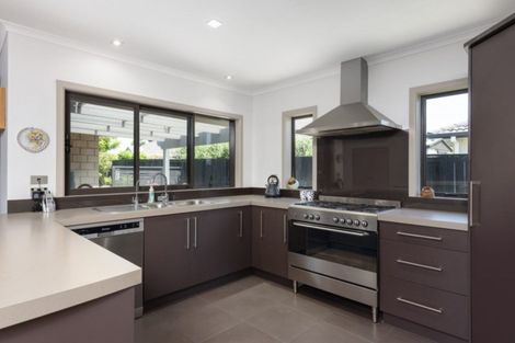 Photo of property in 11 Hansard Place, Bethlehem, Tauranga, 3110