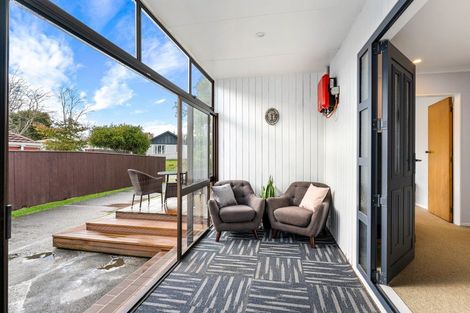 Photo of property in 43 Brightwater Crescent, Totara Park, Upper Hutt, 5018