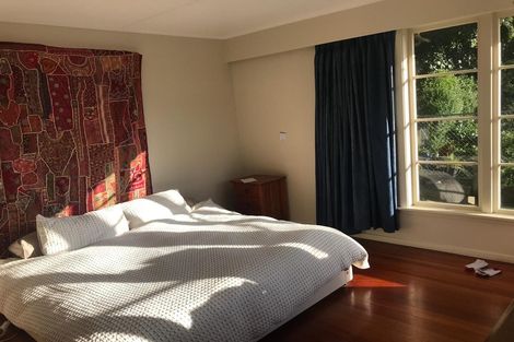 Photo of property in 24 Severn Street, Island Bay, Wellington, 6023