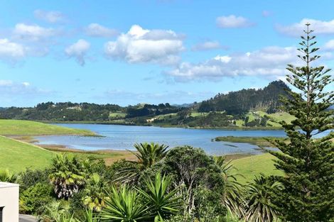 Photo of property in 696 Taiharuru Road, Taiharuru, Onerahi, 0192