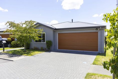 Photo of property in 25 Chateau Crescent, Rangatira Park, Taupo, 3330