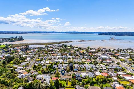 Photo of property in 16 Westmere Crescent, Westmere, Auckland, 1022