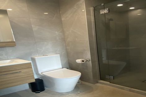 Photo of property in 205/9 Madeira Lane, Grafton, Auckland, 1023