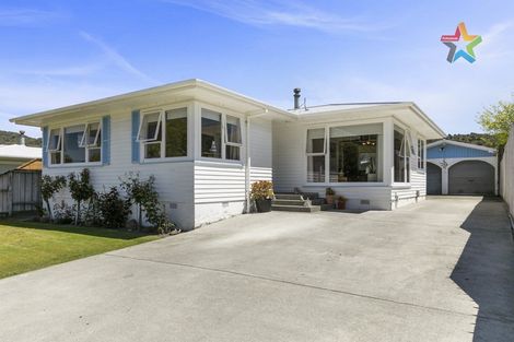 Photo of property in 33 Meremere Street, Wainuiomata, Lower Hutt, 5014