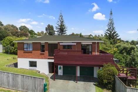 Photo of property in 34 Queens Road, Waikanae Beach, Waikanae, 5036
