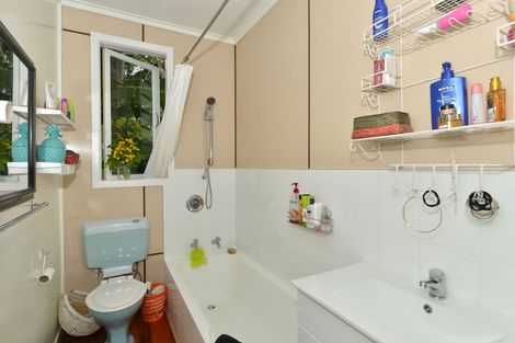 Photo of property in 16 Armstrong Avenue, Woodhill, Whangarei, 0110