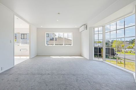 Photo of property in 49 Centorian Drive, Windsor Park, Auckland, 0632