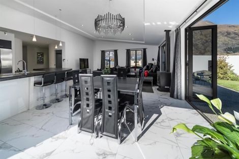 Photo of property in 3 Erskine Street, Lake Hayes, Queenstown, 9304