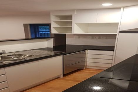 Photo of property in 5/8 Tawera Road, Greenlane, Auckland, 1051