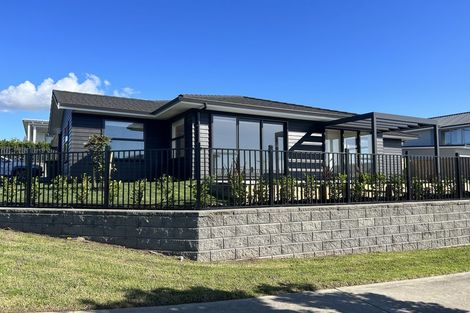 Photo of property in 2 Kuku Avenue, Red Beach, 0932