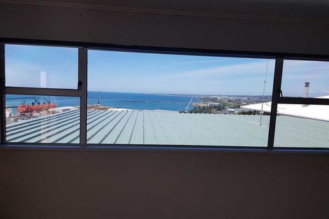 Photo of property in 31 Findlay Street, Moturoa, New Plymouth, 4310