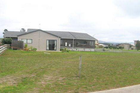 Photo of property in 107 Puka Crescent, Matarangi, Whitianga, 3592