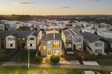 Photo of property in 144 Hobsonville Road, Hobsonville, Auckland, 0618