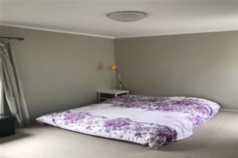 Photo of property in 6 Anchor Place, Beach Haven, Auckland, 0626