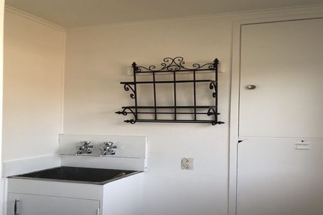 Photo of property in 490 Don Buck Road, Massey, Auckland, 0614